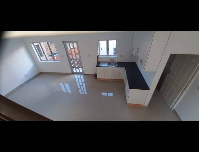 2 BEDROOM DUPLEX TO LET IN RISECLIFF